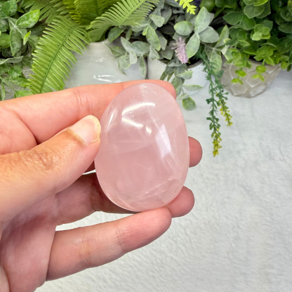 Rose Quartz Palmstone - K